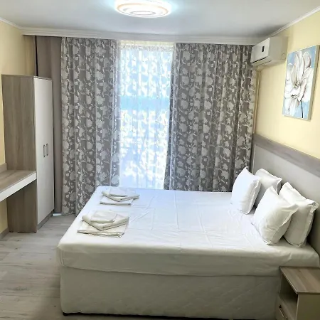 Stamopolu Lux Free Parking Primorsko