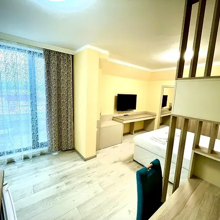 Stamopolu Lux Free Parking *