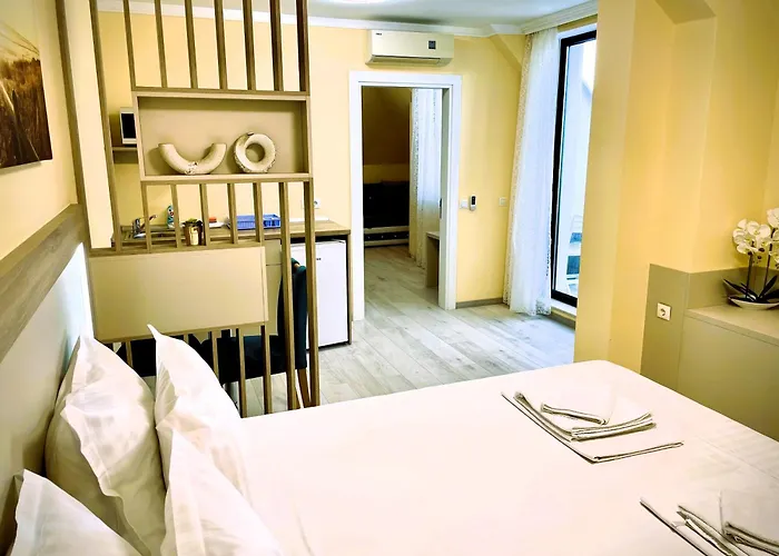 Sea View Free Parking 프리모르스코